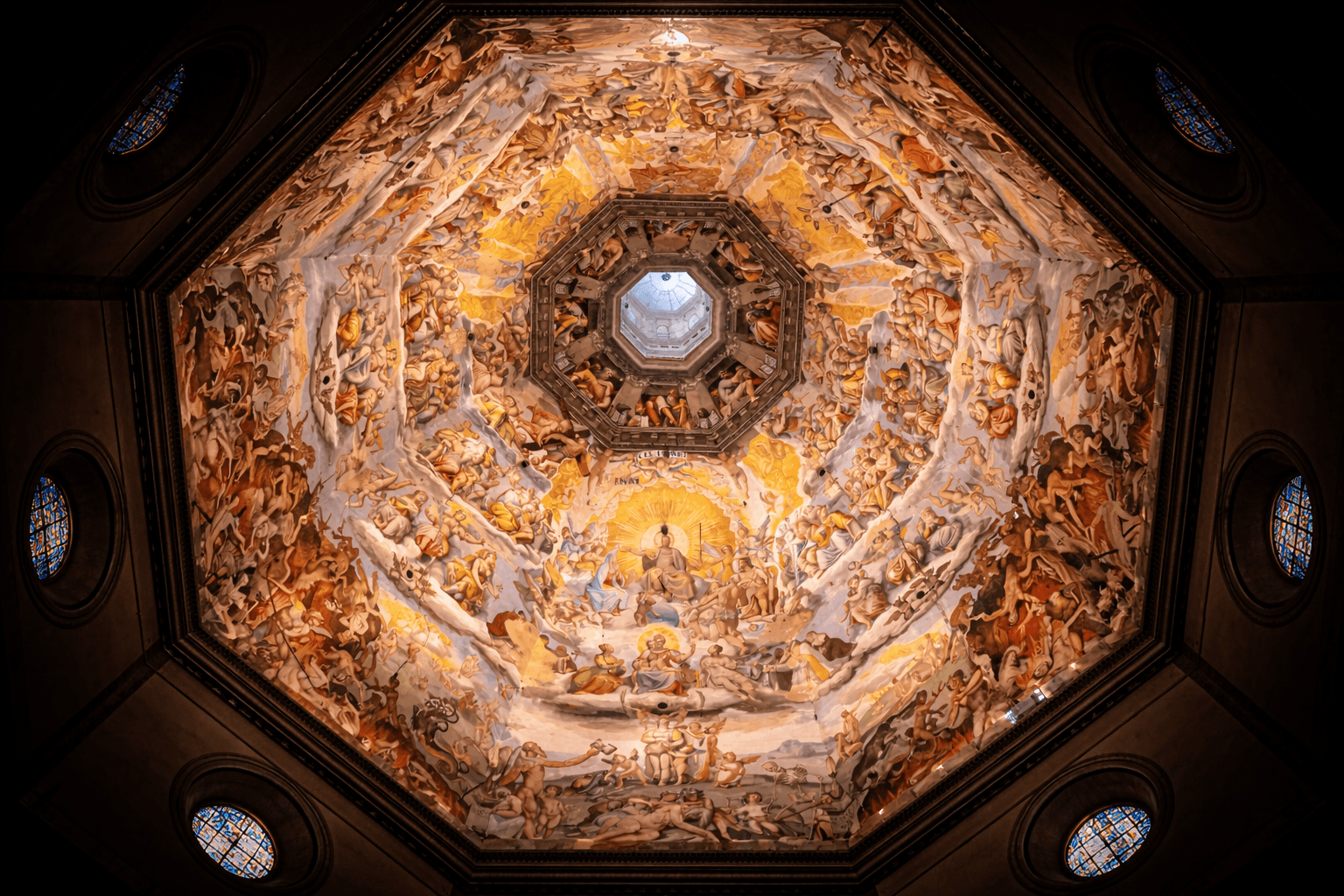 Abbildung zur Frage: Welches Thema zeigt das große Fresko in der Kuppel des Doms von Florenz?